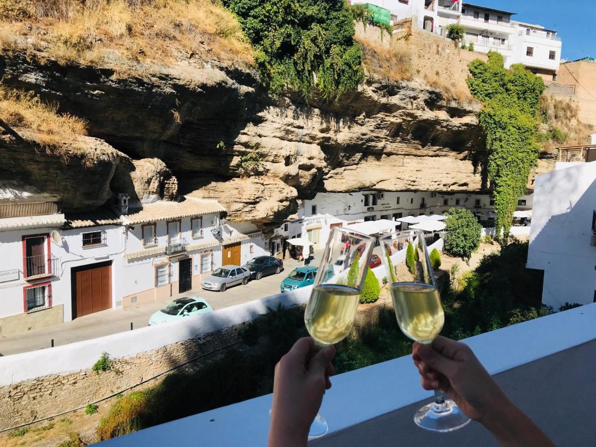 הוילה Setenil De Las Bodegas Casa Bajo La Roca מראה חיצוני תמונה
