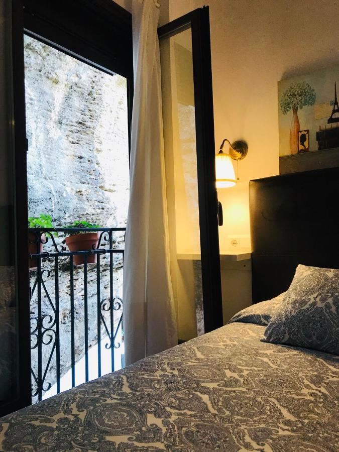 הוילה Setenil De Las Bodegas Casa Bajo La Roca מראה חיצוני תמונה