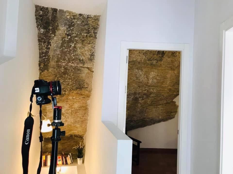 הוילה Setenil De Las Bodegas Casa Bajo La Roca מראה חיצוני תמונה