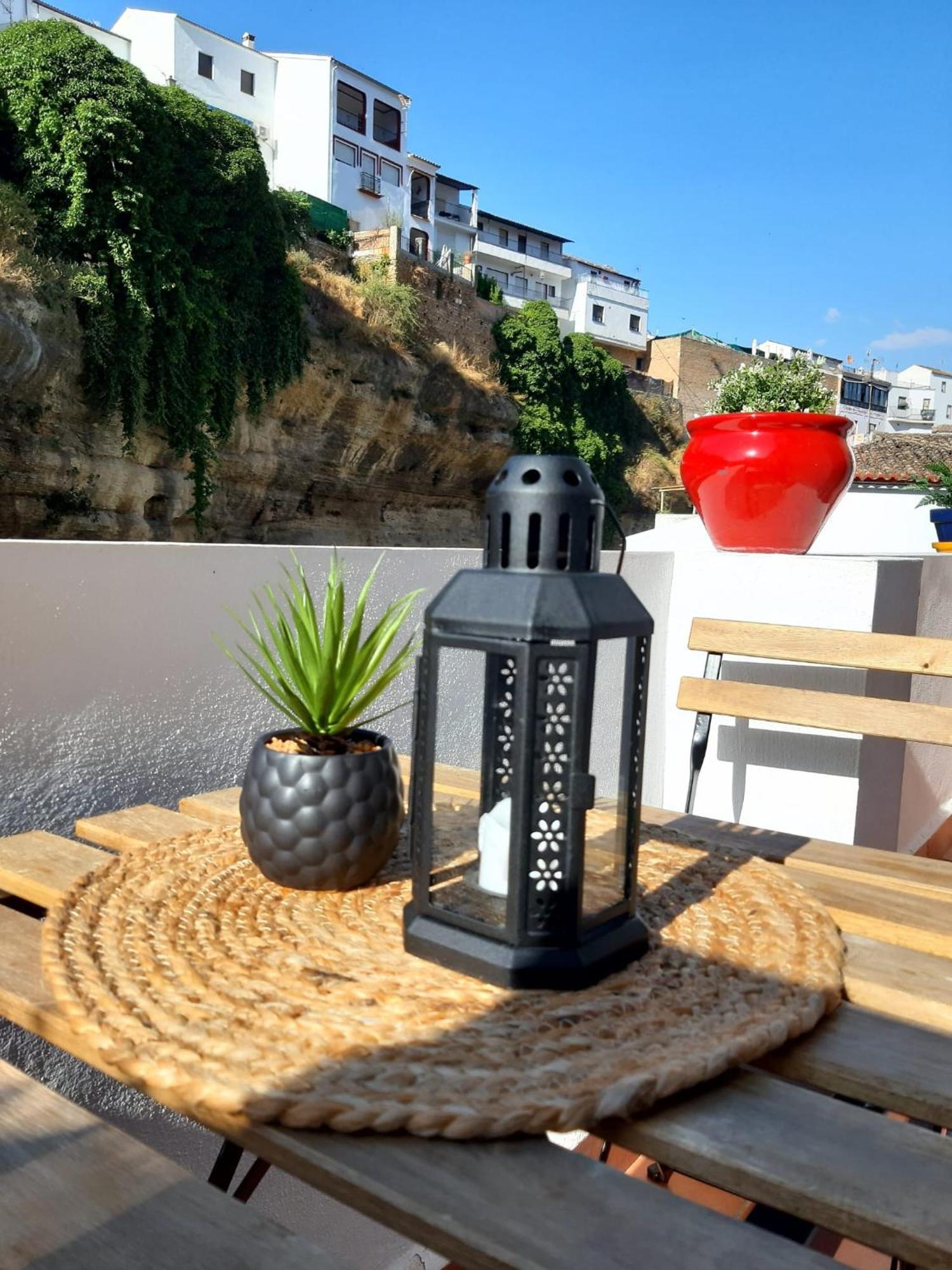 הוילה Setenil De Las Bodegas Casa Bajo La Roca מראה חיצוני תמונה